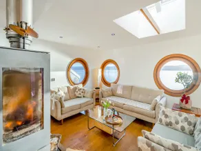 Shore House - Image 5