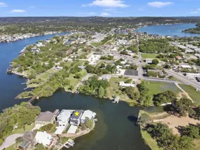 Lake LBJ Waterfront Boat Slip, Hot Tub, Sleeps 14 - Image 2