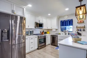 5 Mi to Beach: Jupiter Townhome w/ Pool Access - Image 3