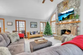 EVL Chalet in the Woods & The Ultimate Game Room! - Image 2