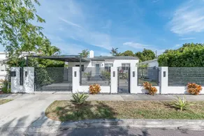 Spacious 4BR 2BA Home with Heated Pool and BBQ - Image 2