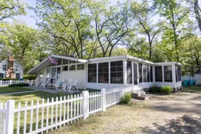 1000 FT From Lake Michigan, Hot Tub, Golf Cart - Image 2