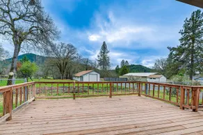 Fishing & Rafting Retreat: 7 Mi to Rogue River! - Image 3