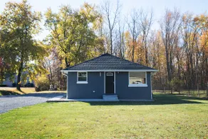 East Side Indy:Quiet:Private:3 bed 1.5 bath: - Image 3