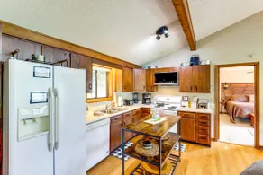 Maggie Valley Mountain Escape w/ Fireplace & Deck! - Image 3