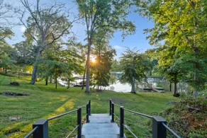 Lake Front Beauty North of Nashville - Image 5