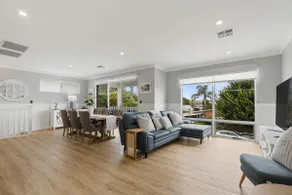 35 Newland St Victor Harbor - Coastal Gem at Victo - Image 2