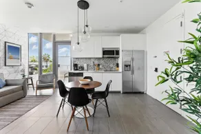 Amazing apartment prime location - Image 4