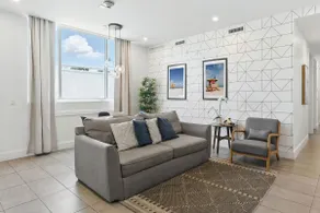 South Beach Oasis, 2-Bed Elegant Gem - Image 3