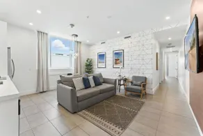 South Beach Oasis, 2-Bed Elegant Gem - Image 4
