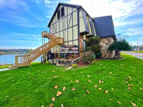 Captain's Quarters | One Bed Condo on Ohio River - Image 5