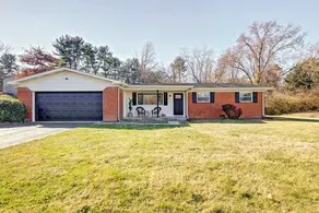 Beautiful 3 BR/2 Bath Very Close to IU & Downtown - Image 4