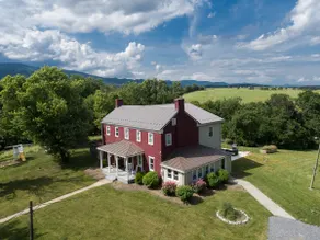 9 Acres + Hot Tub + GameRm | Family Retreat | Dogs - Image 2