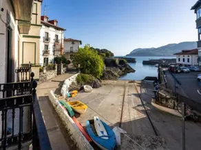 MUNDAKA Old Port - Image 3