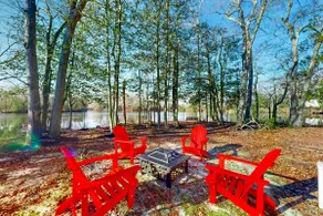 Dock, Game Room! Riverfront Retreat in Seaford - Image 4