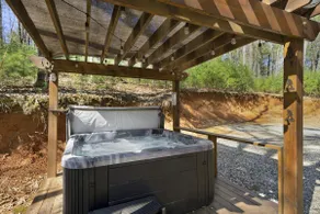 Cozy Cub Cabin by Escape to Blue Ridge - Image 5