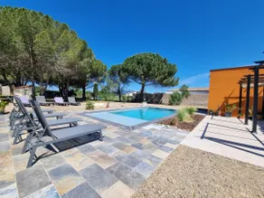 Spacious furnished holiday villa with private pool and covered terrace - Image 4