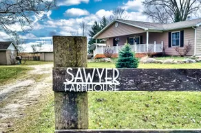 Sawyer Farmhouse -Spacious Retreat with 5 Bedrooms - Image 2