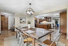 Sawyer Farmhouse -Spacious Retreat with 5 Bedrooms - Image 5