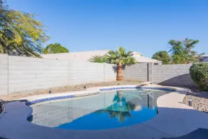 Cozy House w pool Near State Farm Stadium - Image 2