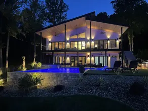 Brand New 4K+ sq ft house with pool/hot tub - Image 2