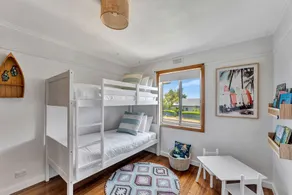 Seabreeze Escape: Your Next Coastal Getaway - Image 5