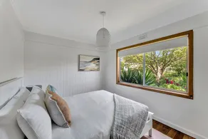 Seabreeze Escape: Your Next Coastal Getaway - Image 2