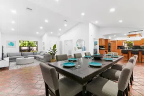 Villa Pine - Heated Pool near Town Center Mall - Image 3