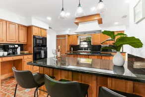 Villa Pine - Heated Pool near Town Center Mall - Image 4