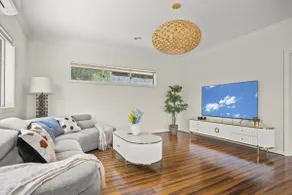 StayAU 4BRM Chic Urban Retreat - Image 3