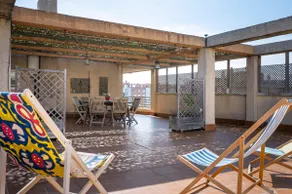 AT018 Penthouse with pool and A/C, 5 minutes from the beach - Image 3