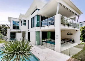 Private luxury beachside home with pool - Image 4