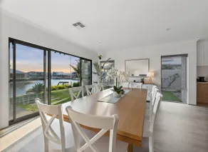 Mariners Cove Luxury Canal Home - Image 5