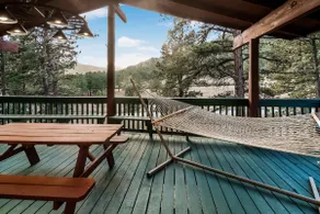 Mountain Retreat • Huge Deck • Stunning Views - Image 2