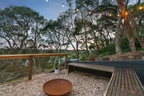 Sunlit Coastal Haven - 850m to Beach - Image 2