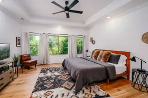 Cyclopath Bella Vista, sleeps 8, .5mi to Back 40 - Image 5
