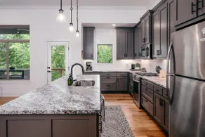 Cyclopath Bella Vista, sleeps 8, .5mi to Back 40 - Image 4