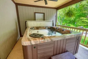 Cabin-Private Bathroom - Image 5
