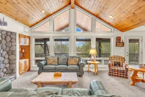 Hot tub, ping pong, AC, 12 sharc | 5 Suites | fav! - Image 2