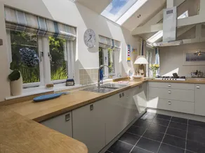 Gooder House, DARTMOUTH - Image 3