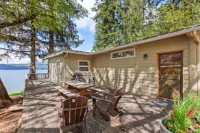 Lakeside Serenity | Retro Cabin | Private Dock - Image 2