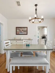 Quiet & clean, minutes from downtown Brenham! - Image 5