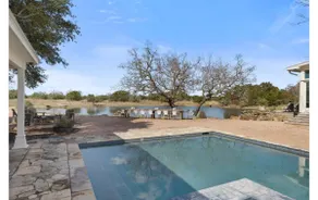 Round Top entertainer's oasis w/POOL, Pond & more! - Image 4