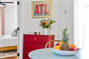 Suite Tea - 1BR/1BA Designer Gem in Prime Location - Image 4