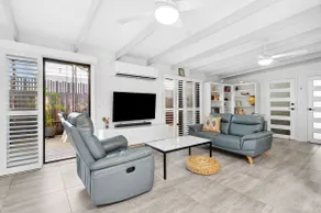 Cassia Beach House Haven - Image 2