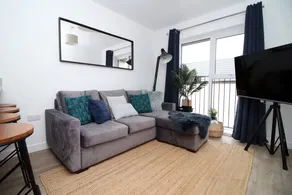 Cohost Partners Stylish 2BR Retreat Free Parking - Image 2