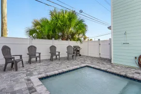 Spectacular 3br 4ba w/ Private Pool, 2 Min Walk to Beach - Sleeps 15! - Image 4