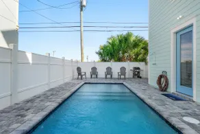 Spectacular 3br 4ba w/ Private Pool, 2 Min Walk to Beach - Sleeps 15! - Image 3