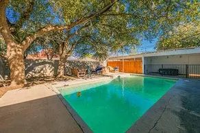 Twin Oaks Oasis - Image 4
