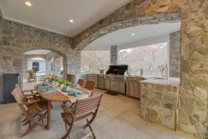 Bay Estate | Private Pier, Views, Main+Guest House - Image 5